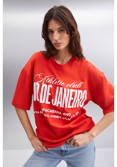 Malıka Kadın %100 Organik Pamuklu Şehir Tema Baskılı Oversize Bisiklet Yaka Kırmızı T-shirt