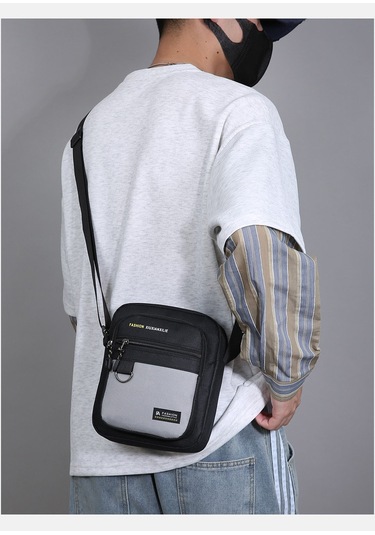 Uıowoo Erkek Omuz Çantası Harfli Ve Metal Halkalı Spor Ve Bisiklet Tek Askılı Sırt Çantası Gri