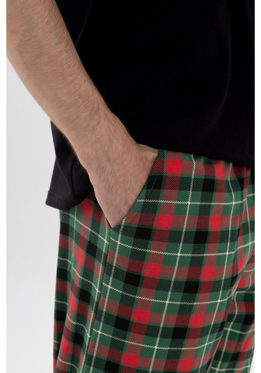 Erkek Kısa Kollu Pamuklu Ön Cep Detaylı Yeşil - Kırmızı Ekose Desenli Pijama Takımı Ke30304.34 Yeşil Erkek Kısa Kollu Pamuklu Ön Cep Detaylı Yeşil - Kırmızı Ekose Desenli Pijama Takımı Ke30304.34 Yeşil