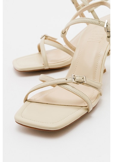 Luvishoes Nebel Ekru Cilt Kadın Topuklu Sandalet Ekru