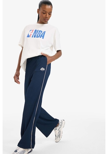 DeFactoFit NBA Los Angeles Lakers Wide Leg Cepli Geniş Paça Standart Boy Krinkıl İnce Sporcu Pantolon E3621AX25SMNV94 DeFactoFit NBA Los Angeles Lakers Wide Leg Cepli Geniş Paça Standart Boy Krinkıl İnce Sporcu Pantolon E3621AX25SMNV94