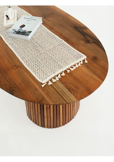 Çubuk Ayak Verona Model Oval Masa