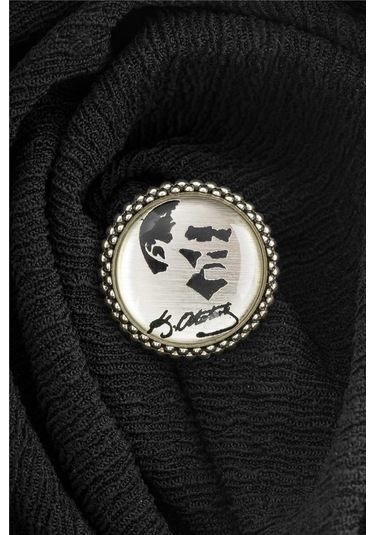 Beyaz Zemin Üzeri Atatürk İmzası Ve Silüeti Gümüş Rozet -5856 Gümüş