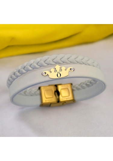 Archin Ö Harfine Özel Hakiki Beyaz Derili Taç Motifli 14 Ayar Altın Plakalı Hediye Bileklik-645harf Ö