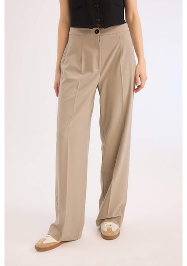 DeFacto Standart Boy Kumaş Palazzo Pantolon Wide Leg Geniş Bol Paça Basic Düz Yüksek Bel C6402AX25SPBN592 DeFacto Standart Boy Kumaş Palazzo Pantolon Wide Leg Geniş Bol Paça Basic Düz Yüksek Bel C6402AX25SPBN592