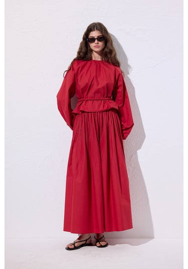 Piliseli Geniş Etek Kırmızı Kırmızı