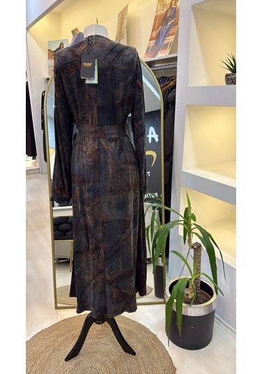 Nuss 2011 İpek Elbise Kuşak Detayli Tarçin Tarçın