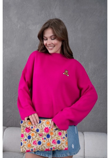 Kadın Dik Yaka Oversize Nakışlı Triko Kazak Fuşya