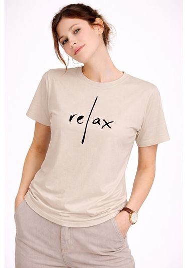 Nevermind Kadın Tişört Basic Minimal Baskılı Relax Yazılı Günlük Rahat Pamu Bej