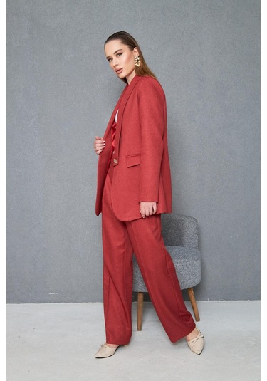 Kare Düğmeli Yünefekt Takım Kırmızı Kırmızı