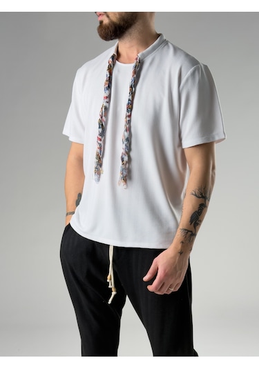 Cocopelli Ethno Fularlı Beyaz Erkek T-shirt Coc2852