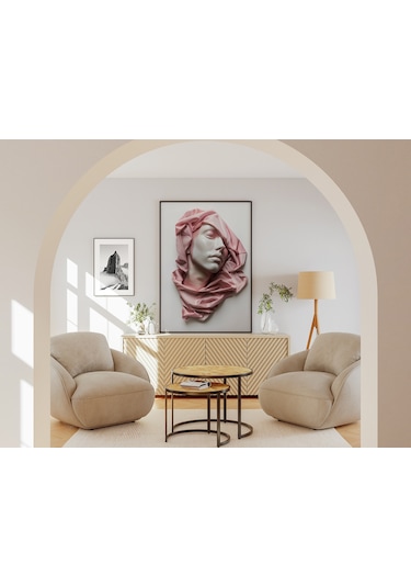 Pembe Eşarplı Kadın Poster