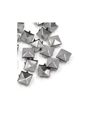 Süs Tırnaklı Çakma Kare Piramit 7 Mm 20 Adet Metal Trok