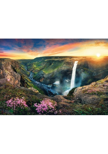 Trefl 27091 İzlanda Haifoss Şelalesi 2000 Parça Puzzle