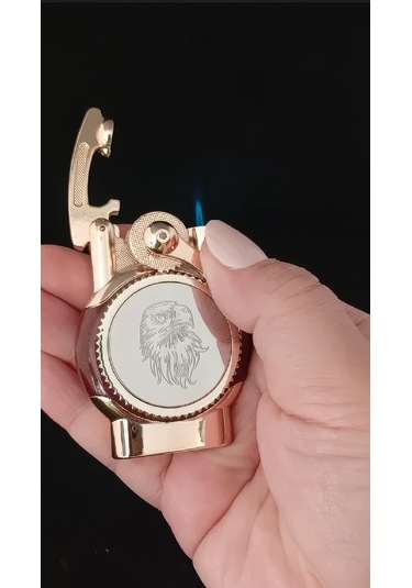 Gold Kaplama Kartal Gravürlü Retro Ateşlemeli Çakmak Çok Renkli
