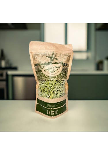 Ispanaklı Erişte 400gr Buğday Unu, Süt, Ispanak Püresi, Yumurta, Irmik, Tuz.