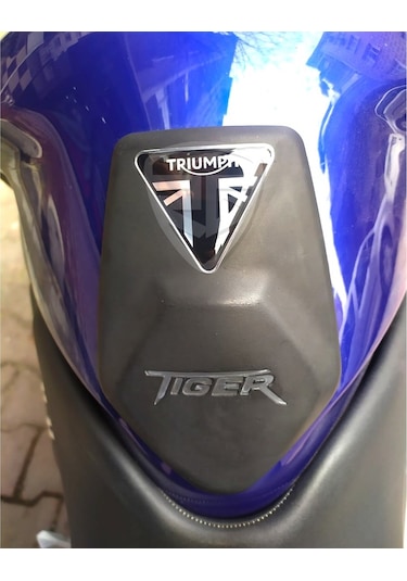 Triumph 3D Sticker 2 Adet