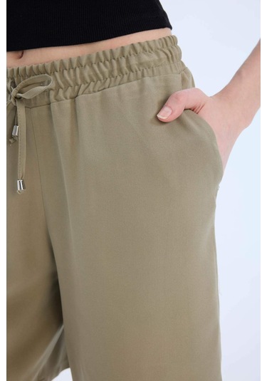 DeFacto Yüksek Bel Kısa Paça Belmando Şort I6760AZ25HSKH271 Haki