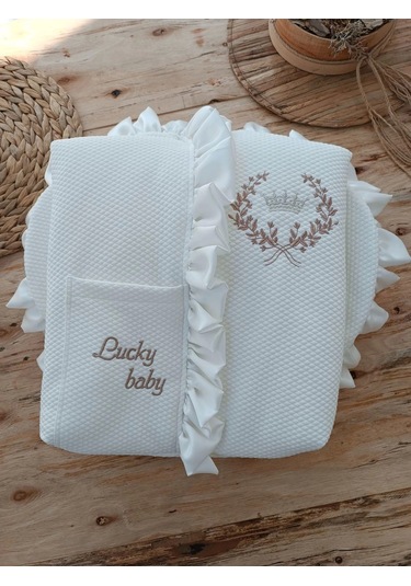 Yenidoğan Ultralüks Fermuarlı Ve Cepli Lucky Baby Nakışlı Bebek Battaniyesi Kundak Ekru