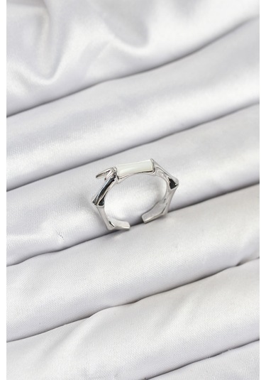 Pirinç Gümüş Renk Kemik Model Kadın Yüzük Çok Renkli