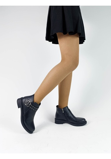 Siyah Renk Fermuarlı Cilt Deri Kemer Aksesuarlı Kadın Bot Siyah