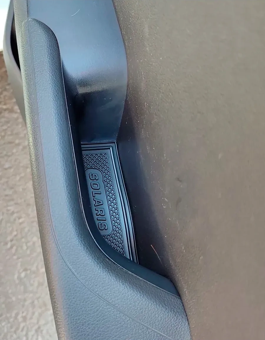 Gradicom Hyundai Solaris İçin Bardaklık Ve Kapı Panjuru Pedleri 264043320