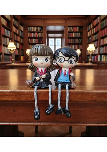 Büyücü Okulu Temalı Sallanan Bacaklı Sevimli Çift Biblo Dekoratif Masa Ve Raf Süsü