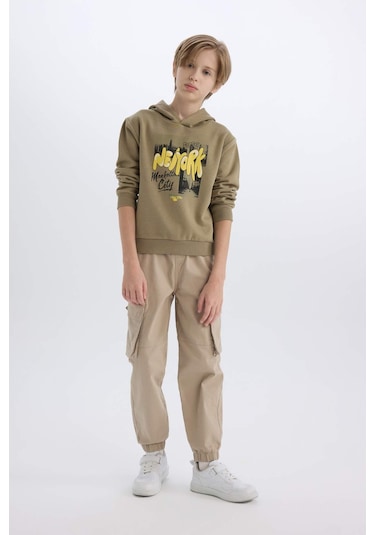 DeFacto Erkek Çocuk Kapüşonlu Baskılı Kalın Sweatshirt D3037A824WNKH488 DeFacto Erkek Çocuk Kapüşonlu Baskılı Kalın Sweatshirt D3037A824WNKH488