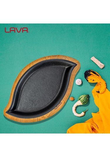 Lava Döküm Dikdörtgen Servis Tabağı Ve Ahşap Altlığı. Ölçü 15x26cm. Siyah