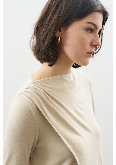 Şal Detaylı Dökümlü Bluz Taş Taş