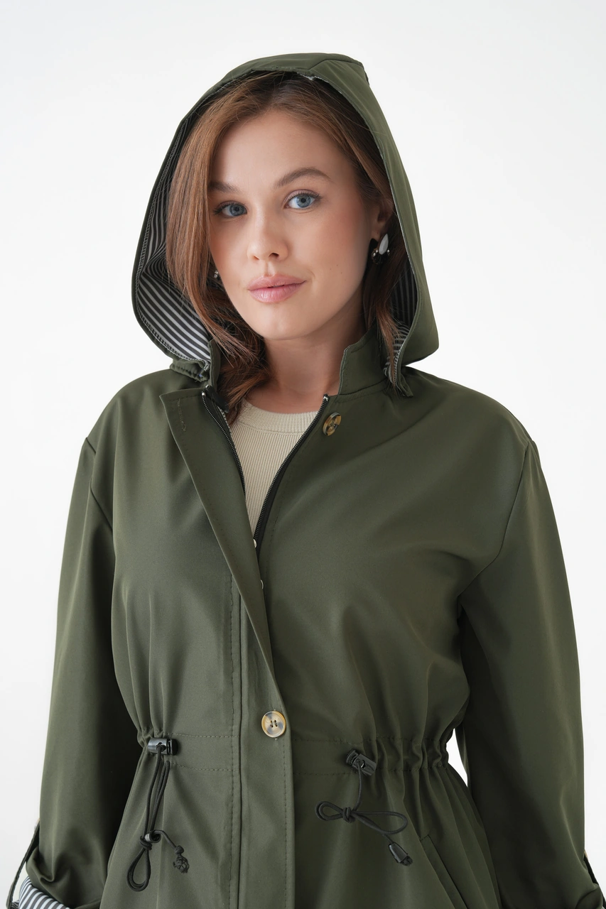 Kadın Rüzgar Ve Su Geçirmez Bondit Kumaş Çıkarılabilir Düğmeli Kapüşon Beli Tünelli Mevsimlik Trençkot Haki