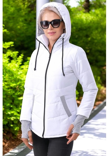 Kışlık Su Geçirmez Kısa Şişme Kadın Mont Beyaz