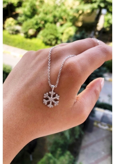 Zirkon Taşlı Kar Tanesi Model Kadın Kolye  Bbk03 Gümüş
