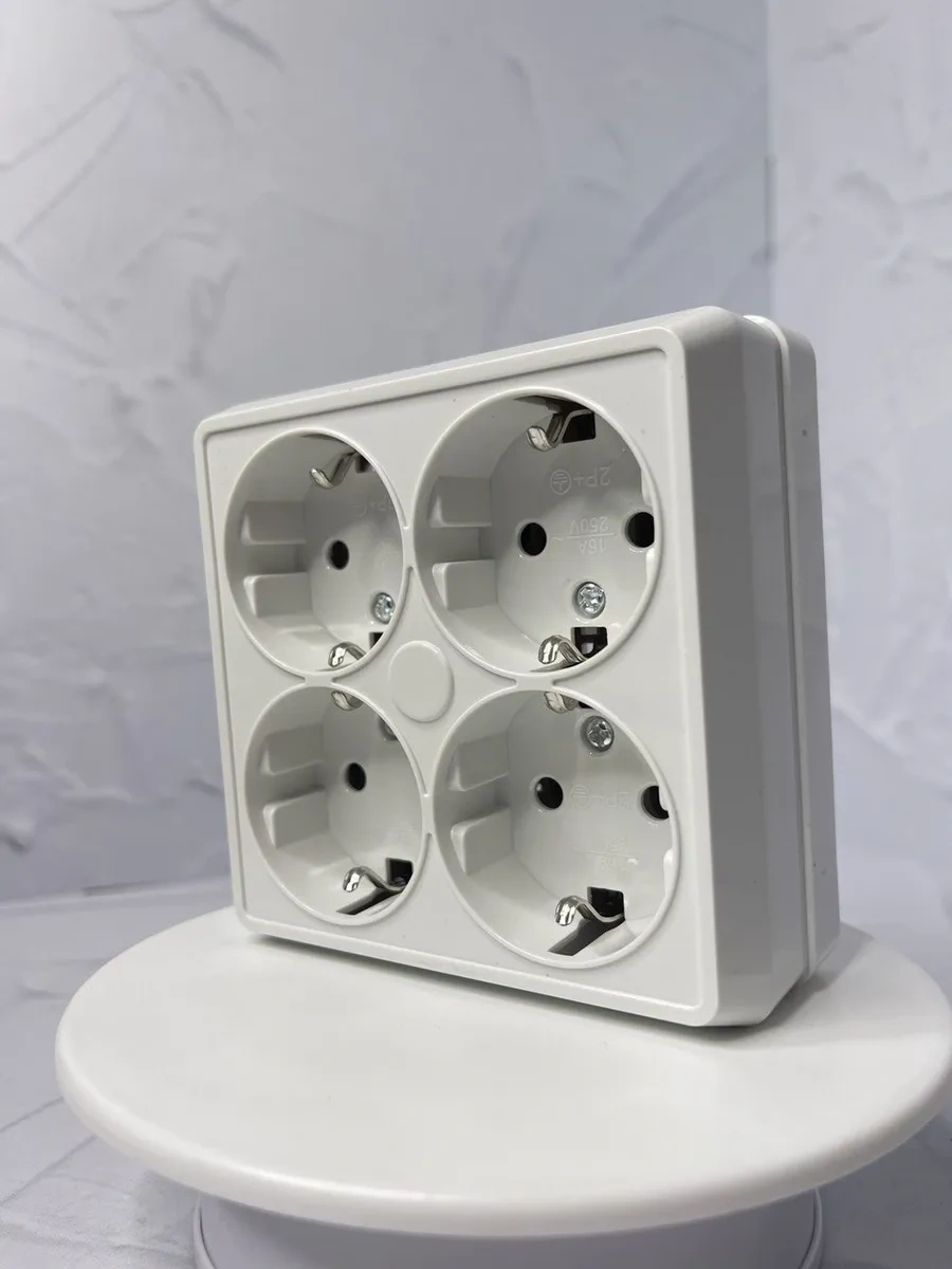 Unıversal Dörtlü Yer Yüzey Montajlı Topraklı Priz 175332295 Olimpiya