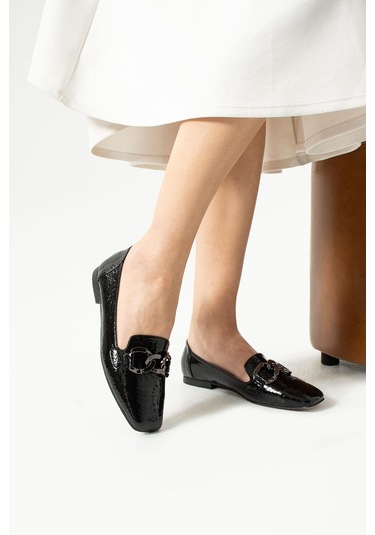 Kadın Siyah Krok Zincir Aksesuarlı Günlük Babet Siyah