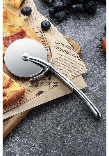 Paslanmaz Çelik Pizza Kesici Döner Bıçaklı Pratik Ergonomik Mutfak Aparatı Çelik