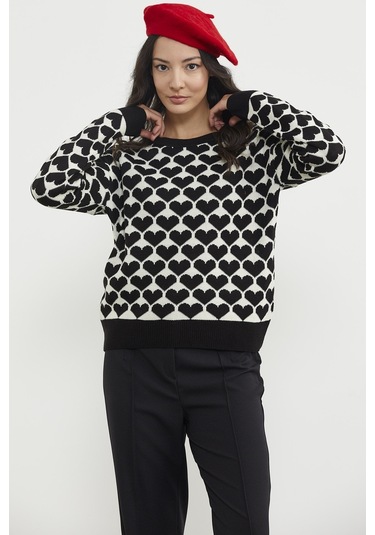 Kalp Desenli Sıfır Yaka Triko Kazak - Siyah 001