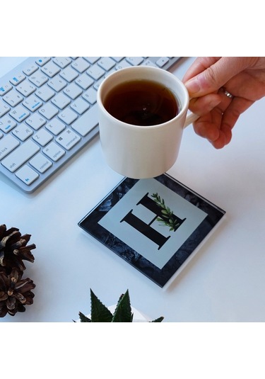 Decorita Cam Bardak Altlığı H Harfli Tasarım 4'lü Takım 10 x 10 CM Çok Renkli