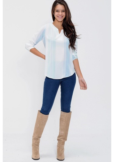 Kadın Mavi Yakası Yırtmaçlı Krep Bluz Truvakar Kol Çizgili Ve Giy Çık - Tesettüre Uygun Açık Mavi