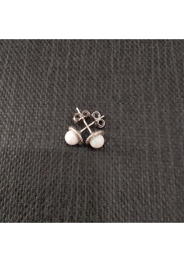 925 Ayar Beyaz Opal Taş Tasarımlı Kadın Gümüş Küpe - Sade Ve Şık - Tırtıklı Model Gümüş