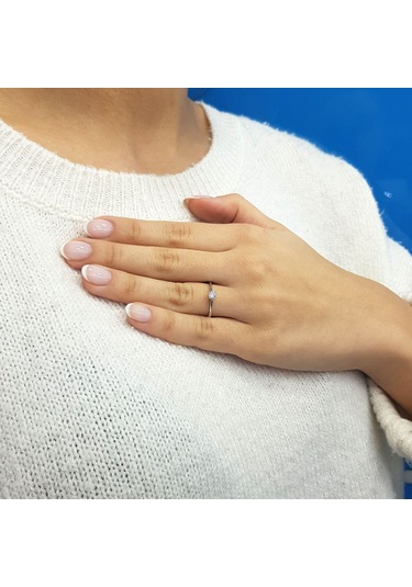 Lova E Renk 0,18 Karat Pırlanta Tektaş Yüzük - 1080011