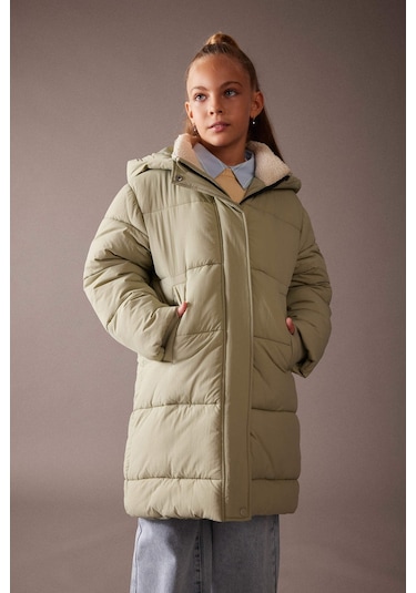 Defacto Kız Çocuk Su İtici Kapüşonlu Uzun Kaban A0891A823AUKH271 Haki Defacto Kız Çocuk Su İtici Kapüşonlu Uzun Kaban A0891A823AUKH271 Haki