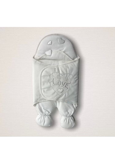 Yenidoğan Lüks Üç Kalp Love Nakışlı Kız Bebek Ayaklı Kundak Bebek Battaniyesi Ekru Ekru