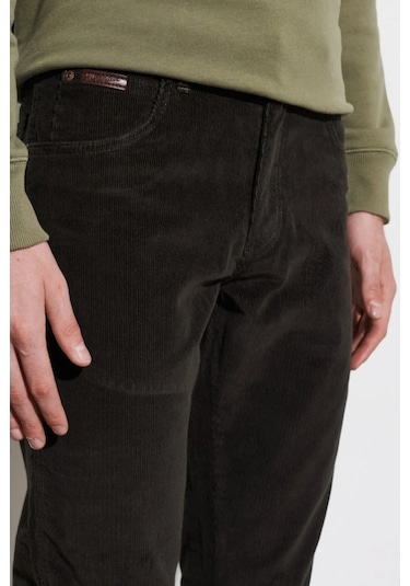 Wrangler Slim Fit Texas Dar Paça Normal Bel Yeşil Erkek Kadife Pantolon W12sec221 001