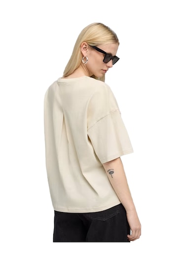 Puma Her Oversized Kadın Bej Günlük Stil T-shirt 68814887