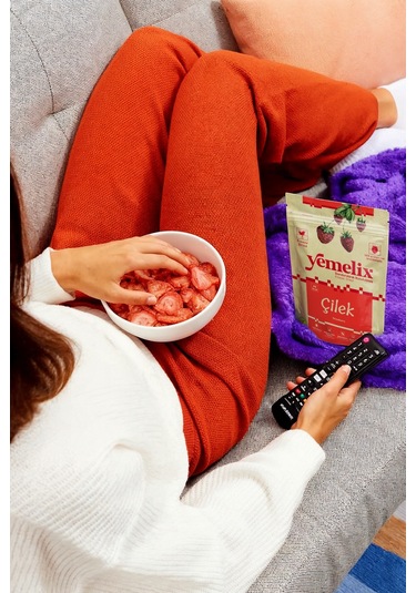 Freeze Dried 10'lu Dolu Dolu Paket Çilek Kuru Meyve Cipsi - Dondurularak Kurutulmuş Çilek 15gx10 150 G