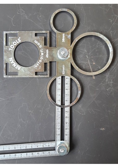 Benan Tools Çok Fonksiyonlu Delik Şablon Cetveli 127 Cm