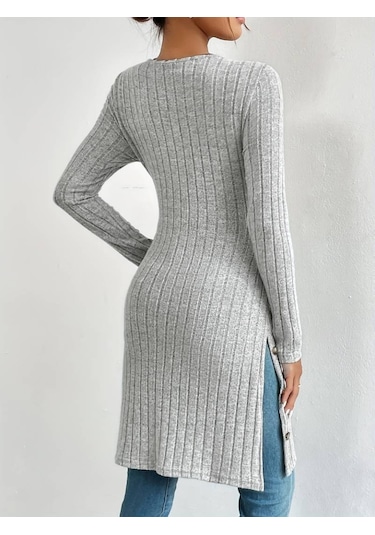 Leyla Sanat Sanata Yeni Bir Bakış Açısı Kadın Uzun Kollu Yuvarlak Yaka Yandan Yırtmaçlı Düğmeli Şardonlu Kaşkorse Bluz Gri Leyla Sanat Sanata Yeni Bir Bakış Açısı Kadın Uzun Kollu Yuvarlak Yaka Yandan Yırtmaçlı Düğmeli Şardonlu Kaşkorse Bluz Gri