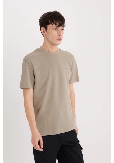 DeFacto Regular Fit Bisiklet Yaka Ütü Gerektirmeyen Nefes Alabilen Baskılı Kısa Kollu Ağır Kumaş Tişört D5514AX25SPKH465 DeFacto Regular Fit Bisiklet Yaka Ütü Gerektirmeyen Nefes Alabilen Baskılı Kısa Kollu Ağır Kumaş Tişört D5514AX25SPKH465