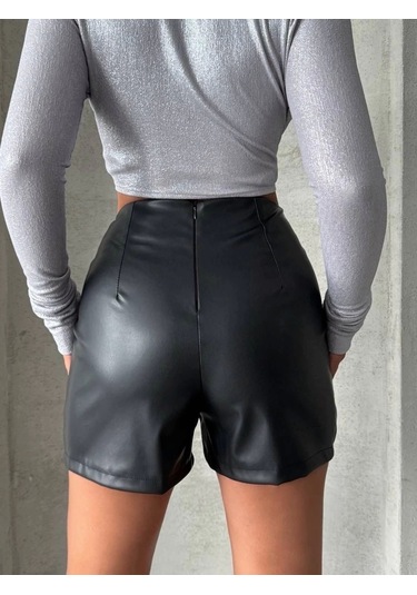 Biçomi Parçalı Cepli Deri Şort Siyah W26312 Siyah